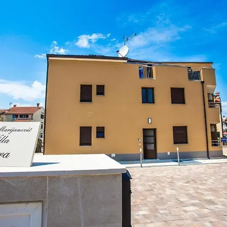 Sara 2 * Poreč